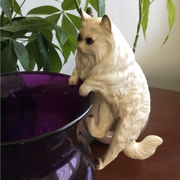 Vintage Other - VTG Small Climbing Persian Cat